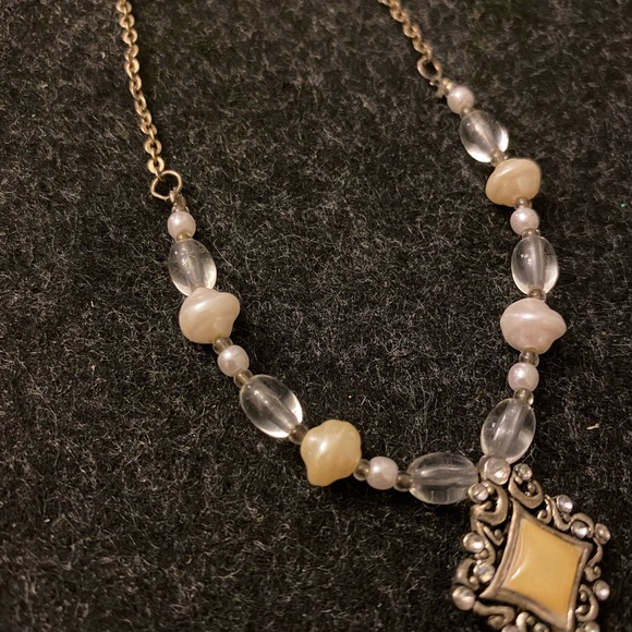 Vintage necklace and earrings set - Picture 9 of 13